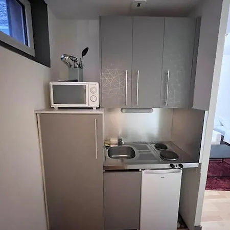 Cosy Rent Centre Tv Wifi Lägenhet